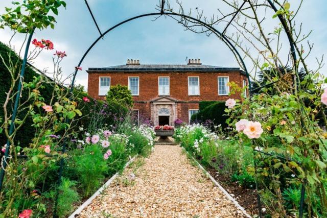 Dovecliff Hall Hotel Burton-upon-Trent Ngoại thất bức ảnh